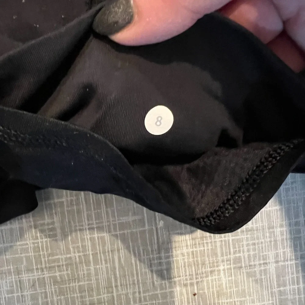 Lulu dot pattern capri gym tight